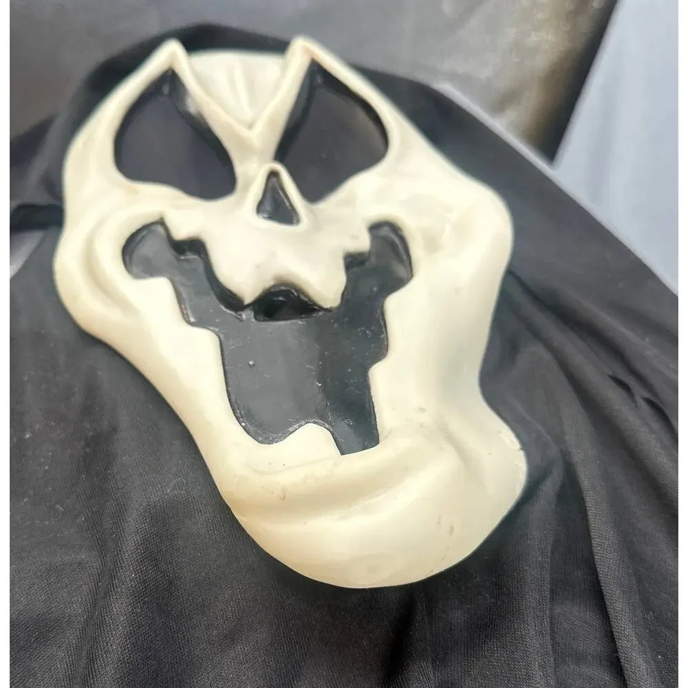 Glow in Dark Scream Ghostface Fun World Mask Black Hood Scary Halloween 9206